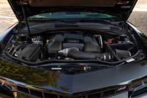 Bild 27/33 von Chevrolet Camaro (2015)