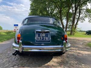 Image 16/35 de Jaguar Mk II 3.8 (1961)