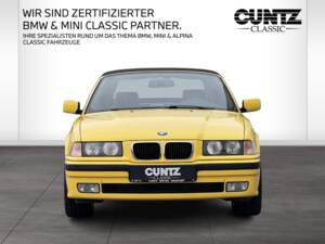 Image 1/54 de BMW 320i (1999)