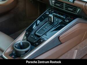 Obraz 20/32 pojazdu Porsche 911 Carrera 4S (1900)