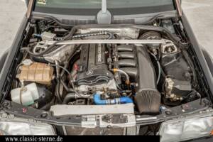 Image 13/15 of Mercedes-Benz 190 E 2.5-16 Evolution II (1990)
