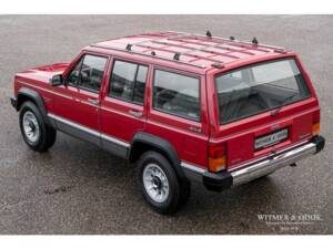 Image 7/27 of Jeep Cherokee (1988)