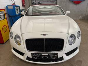 Image 4/20 of Bentley Continental GTC V8 (2012)