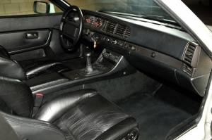 Bild 15/26 von Porsche 944 Turbo S (1988)