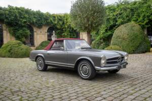 Bild 2/28 von Mercedes-Benz 230 SL (1965)
