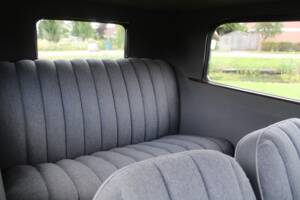 Image 33/55 of Ford Model A Tudor Sedan (1931)