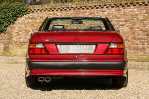 Bild 6/50 von Mercedes-Benz 300 CE-24 3.4 AMG (1993)