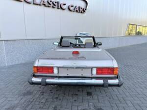 Image 8/50 of Mercedes-Benz 560 SL (1987)