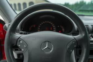 Immagine 33/50 di Mercedes-Benz C 220 CDI T (2003)