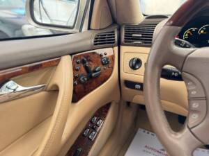 Bild 20/29 von Mercedes-Benz CL 500 (2002)