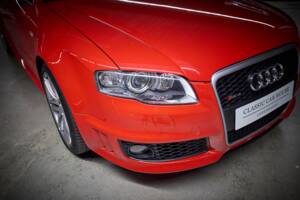 Image 25/95 of Audi RS4 Avant (2006)