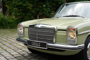 Bild 12/13 von Mercedes-Benz 230/4 (1976)