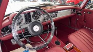 Image 10/24 of Mercedes-Benz 280 SL (1968)