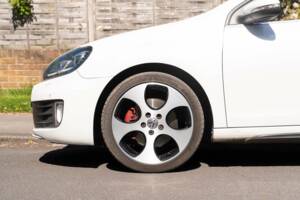 Bild 32/50 von Volkswagen Golf VI GTI (2013)