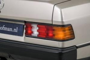 Image 32/50 of Mercedes-Benz 190 D (1986)