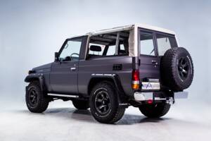 Image 10/42 of Toyota Land Cruiser FJ 62 (1985)
