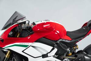 Immagine 16/45 di Ducati DUMMY (2019)