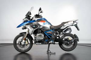 Image 1/50 of BMW DUMMY (2017)