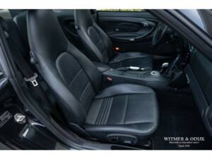 Afbeelding 6/29 van Porsche 911 Carrera 4S (2002)