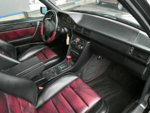 Bild 12/22 von Mercedes-Benz E 500 Limited (1994)