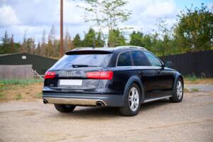 Bild 31/50 von Audi A6 3.0 TFSI allroad quattro (2012)