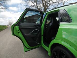 Bild 30/45 von Audi RS Q3 (1900)