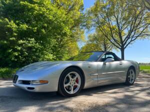 Image 37/50 of Chevrolet Corvette (2001)