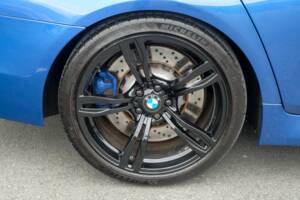 Image 34/50 of BMW M5 (2014)