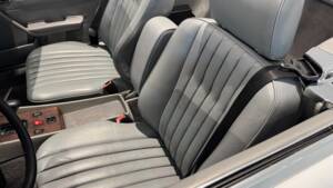 Bild 27/36 von Mercedes-Benz 560 SL (1989)