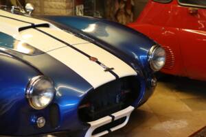 Image 3/57 of AC Cobra 427 (1965)
