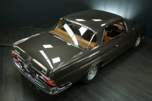 Image 6/30 of Mercedes-Benz 280 SE 3,5 (1970)