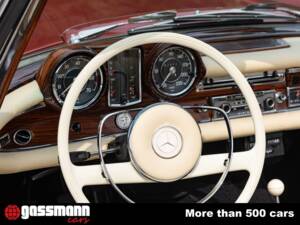 Image 15/15 of Mercedes-Benz 250 SE (1966)