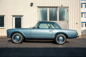 Image 26/99 of Mercedes-Benz 280 SL (1971)