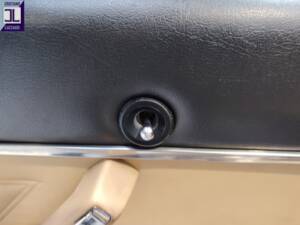 Image 49/64 of FIAT Spider 2000 (1982)