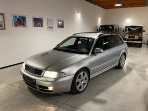 Bild 16/64 von Audi S4 Avant (2000)
