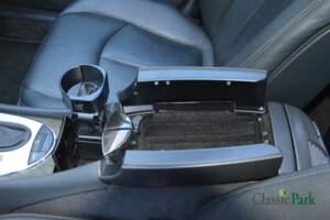 Image 42/50 of Mercedes-Benz E 500 T (2004)