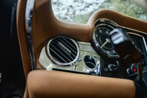 Image 22/28 of Mercedes-Benz 280 SL (1971)