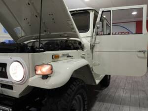 Imagen 12/15 de Toyota Land Cruiser FJ 40 (1972)