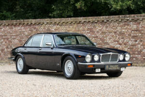 Imagen 19/50 de Jaguar XJ 12 (1985)