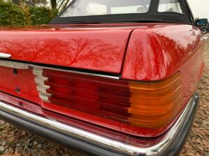 Image 14/177 de Mercedes-Benz 350 SL (1974)