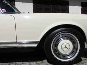 Immagine 33/40 di Mercedes-Benz 280 SL (1969)