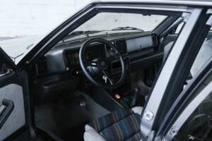 Image 25/50 of Lancia Delta HF Integrale (1988)