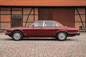 Bild 11/46 von Jaguar XJ 12 (1991)