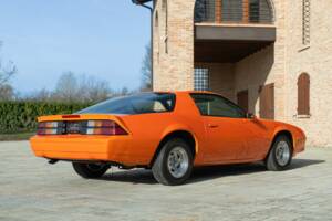 Image 6/50 of Chevrolet Camaro Z28 (1992)