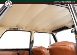 Image 7/15 of Alfa Romeo Giulia Super 1.3 (1972)