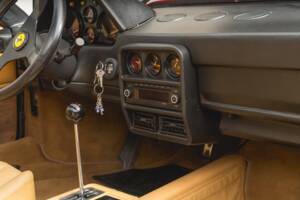 Bild 27/43 von Ferrari 328 GTS (1985)