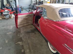 Bild 2/5 von Pontiac Star Chief Convertible (1954)