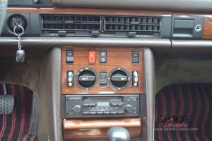 Bild 22/39 von Mercedes-Benz 300 SE (1986)