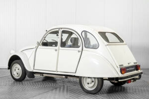 Image 6/50 of Citroën 2 CV 6 (1986)