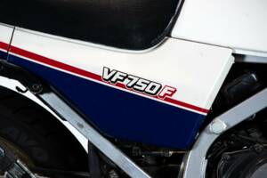 Image 43/50 de Honda VF 750 (1983)